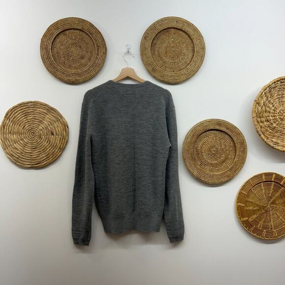 $159 All Saints Gray 100% Merino Wool Knit Crew Neck Ramskull Sweater Mens Large - Picture 2 of 7